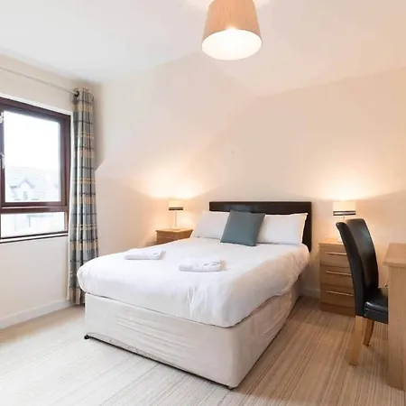 בית נופש Charming 3 Bedroom *